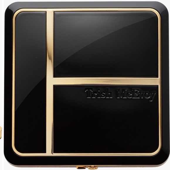 Trish McEvoy Medium Refill Compact - Picture 1 of 3